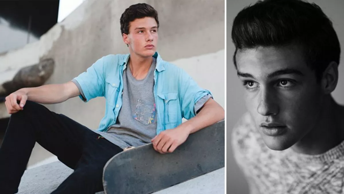 De vivir en las calle o en la playa de Venice Beach, John ahora tiene un contrato con una agencia de modelaje.
