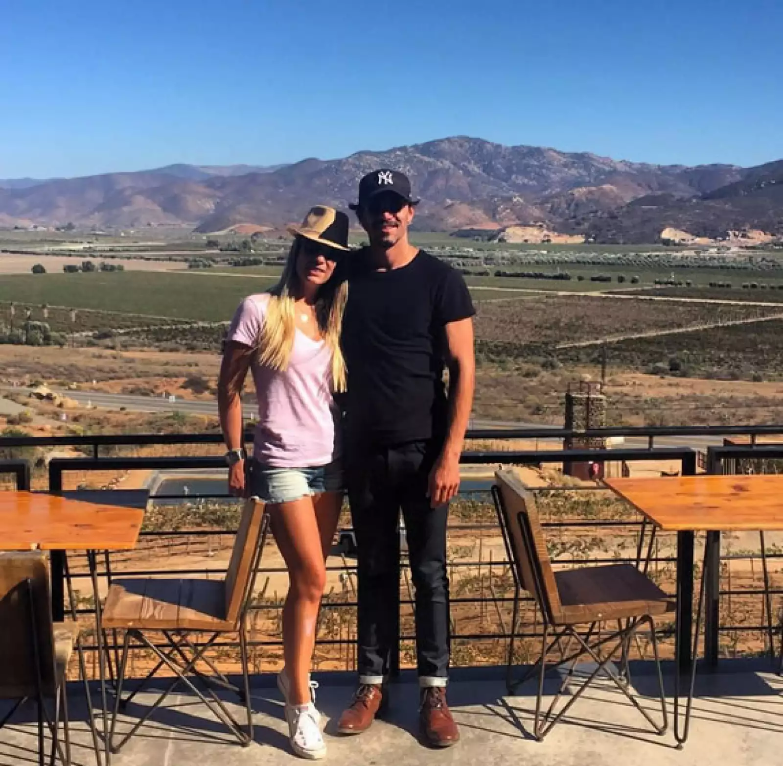 En un viaje con un grupo de amigos por el Valle de Guadalupe de Baja California.