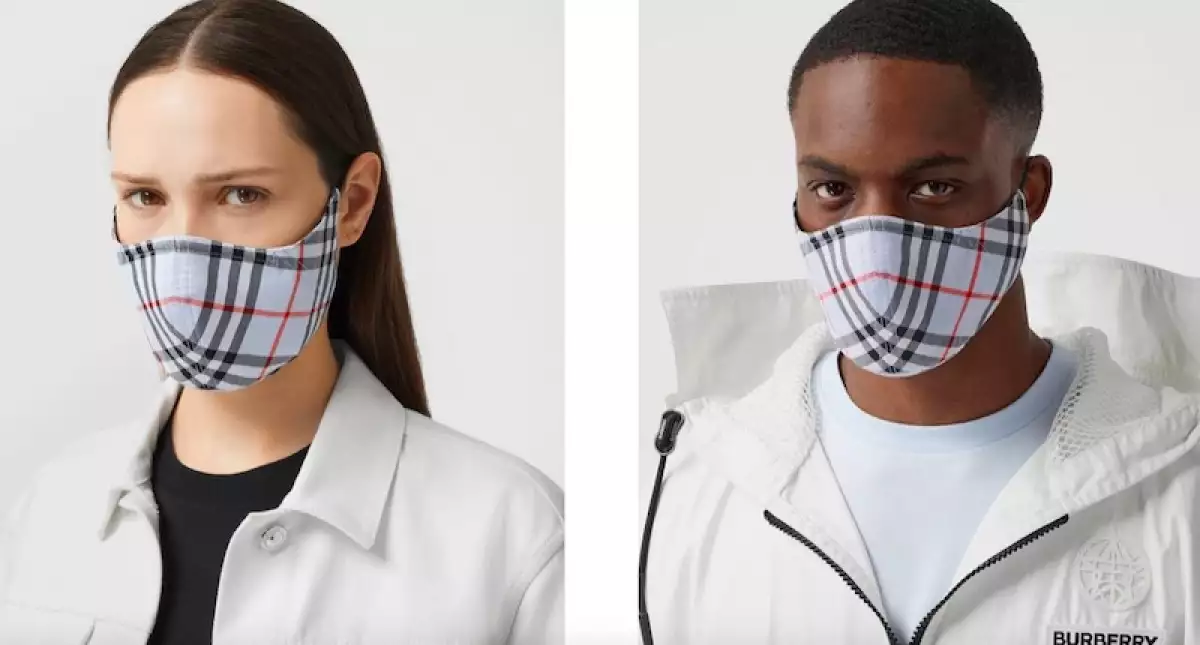 cubrebocas-burberry-nova-check.jpg