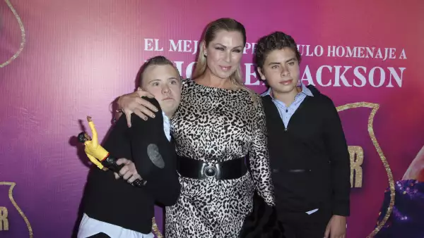 Luciano Collado, Leticia Calderón y Carlos Collado.