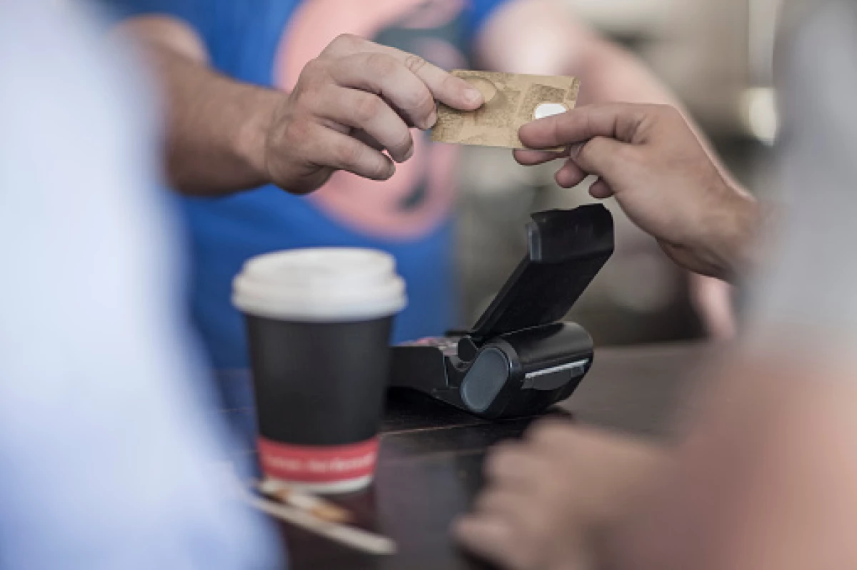 Una persona puede gastar más de 200 dólares en comida a la semana.