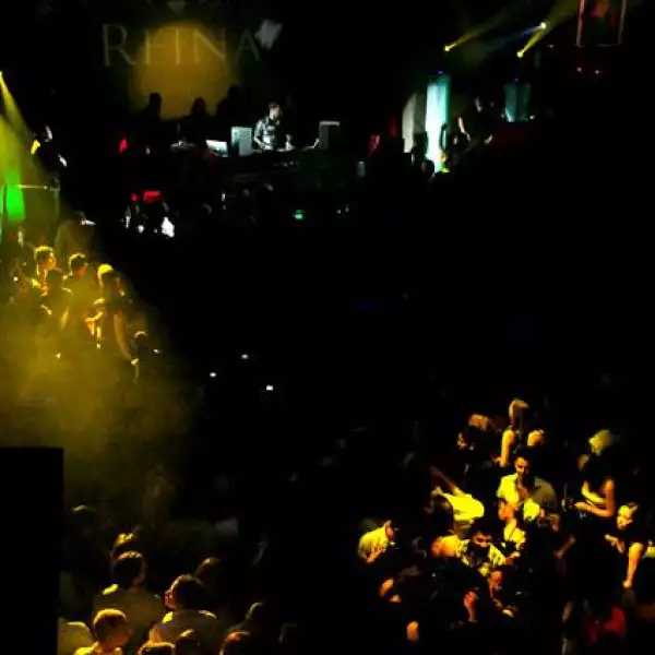 Will.I.am y el Ambiente Del Reina