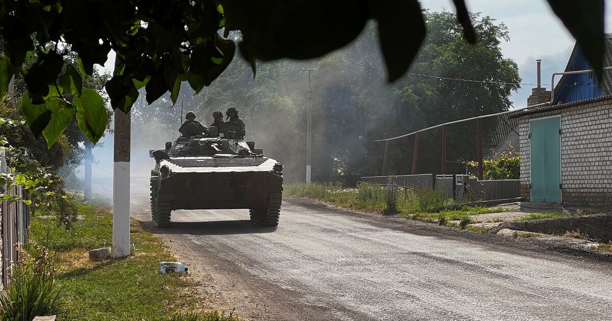 The Ukrainian army withdraws its troops from Lysychansk, a city in eastern Ukraine The Ukrainian army withdraws its troops from Lysychansk, a city in eastern Ukraine
