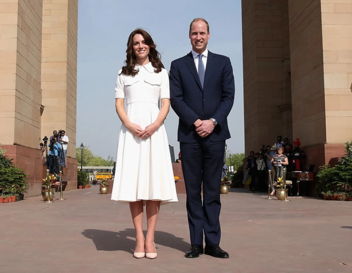 La duquesa de Cambridge es reconocida por su gran estilo al momento de escoger sus outfits y su reciente viaje a India en compañia de su marido, no fue la excepción.