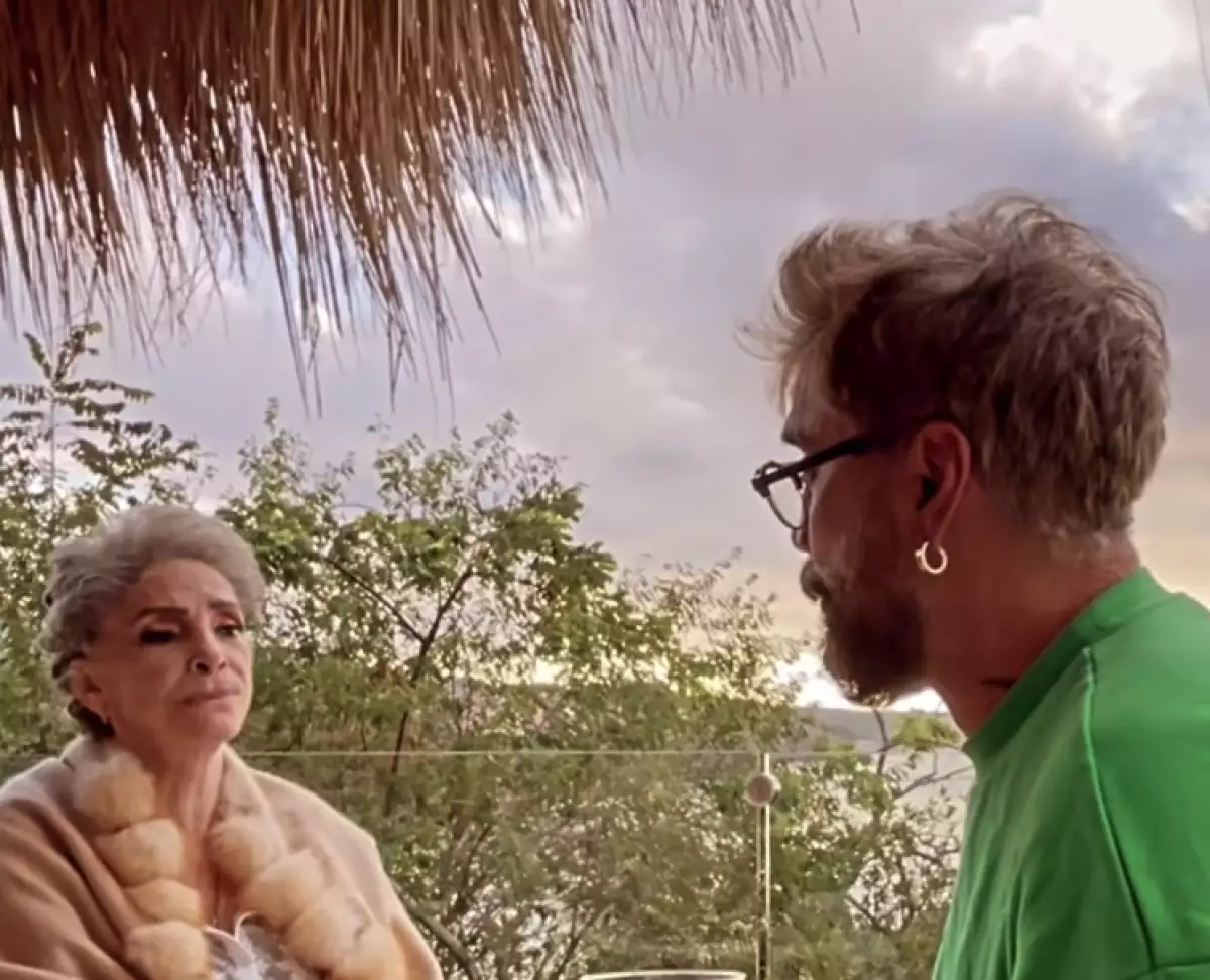 Alejandro Fernández y doña Cuquita