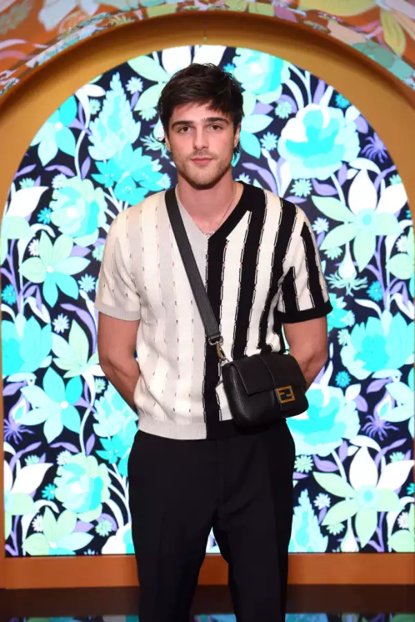 Jacob Elordi de 23 años interpreta a Noah Flynn en The Kissing Booth