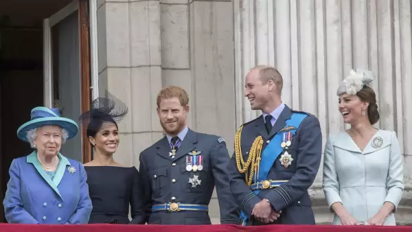 Reina Isabel II, Meghan Markle, príncipe Harry, príncipe William y Kate Middleton
