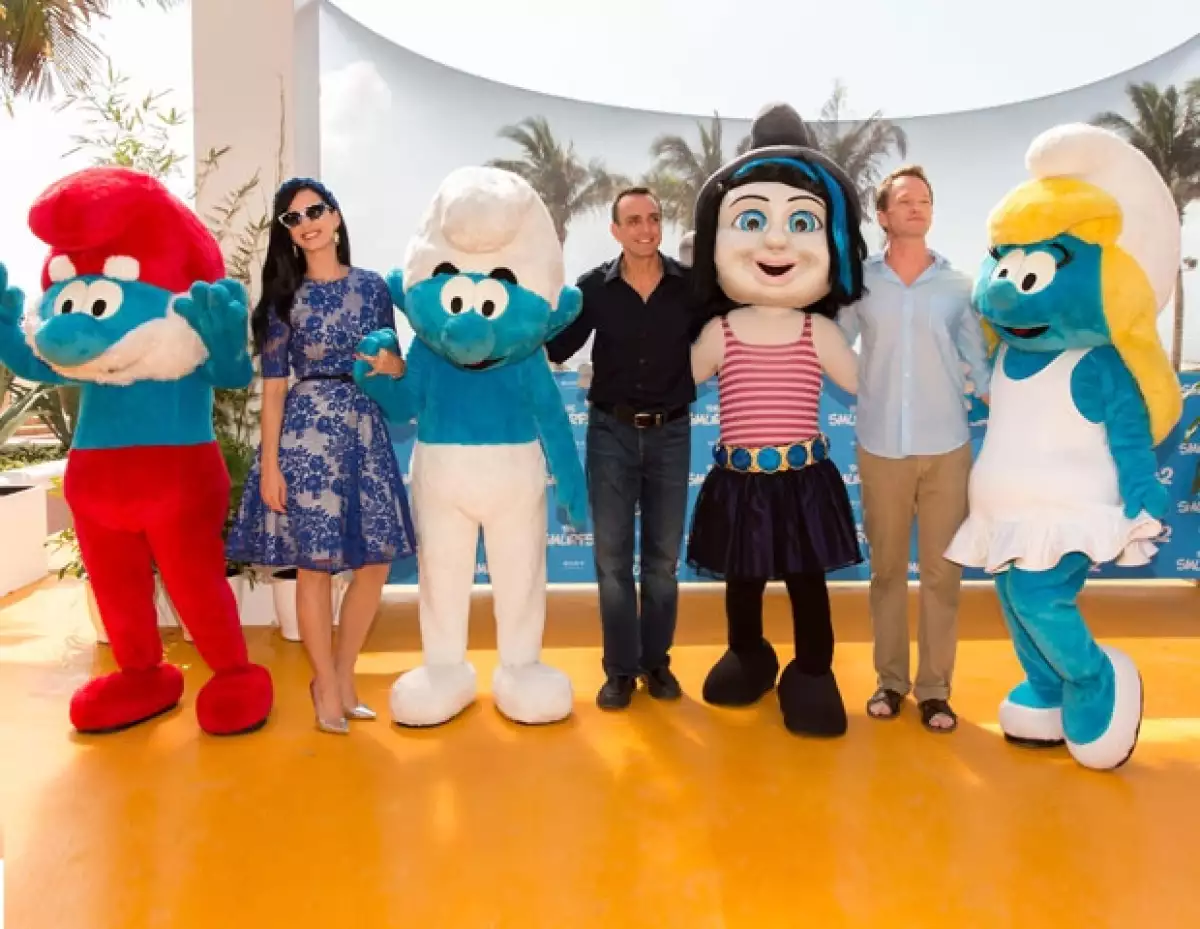 La cantante viajó junto a Neil Patrick Harris a nuestro país para promocionar la nueva cinta de Los Pitufos, en la que da voz a Pitufina.
