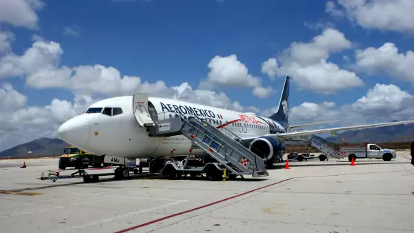 Con la nueva red de Aeroméxico podrás checar tus redes sociales o ver películas a 10,000 pies de altura.
