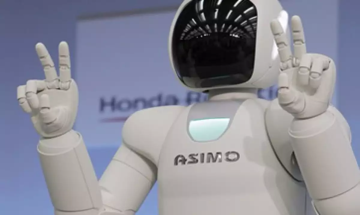 El robot Asimo también puede balancearse en superficies irregulares. (Foto: AP)