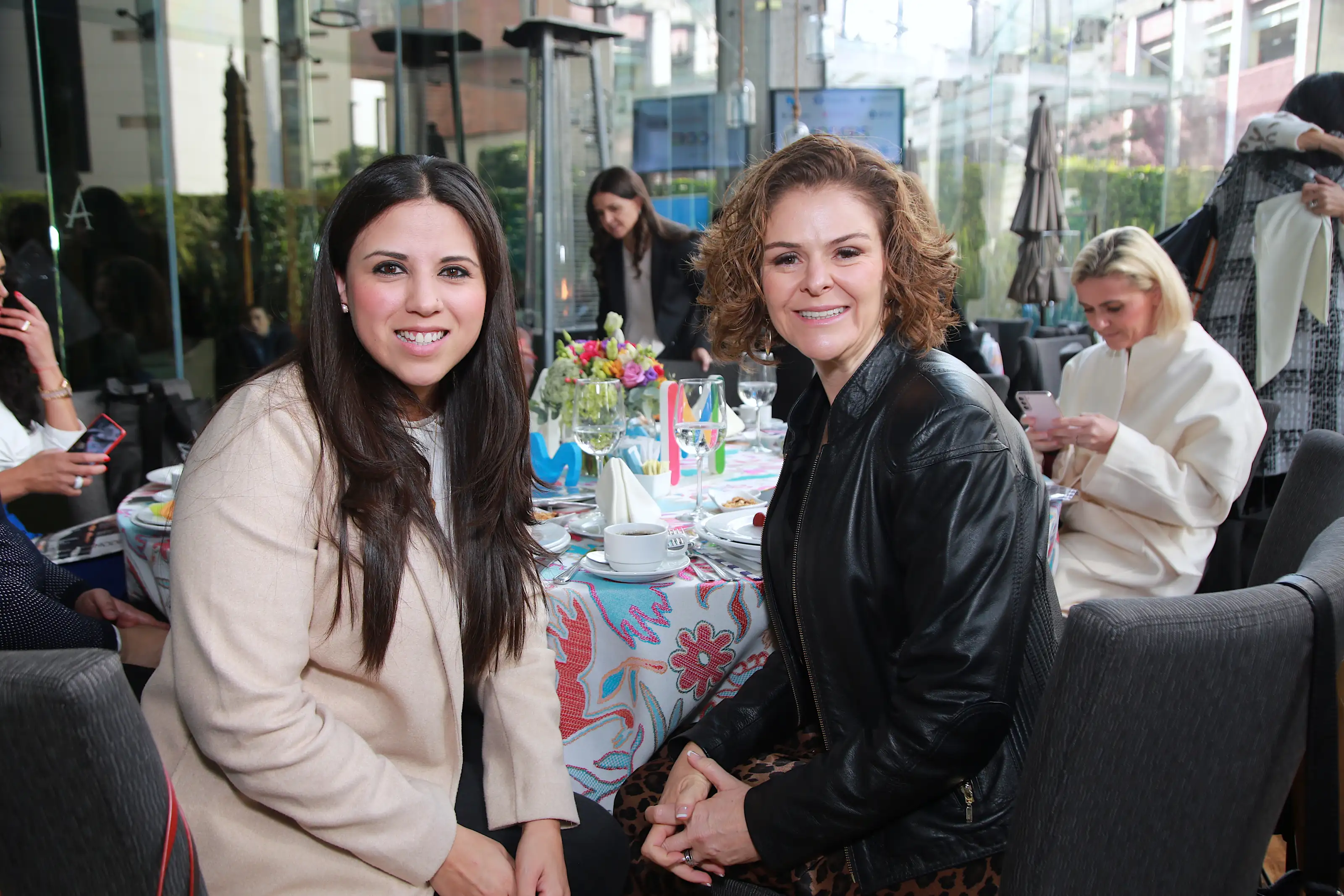 Leonardo Kourchenko y Sissi Cancino en la presentación de Moders 2022