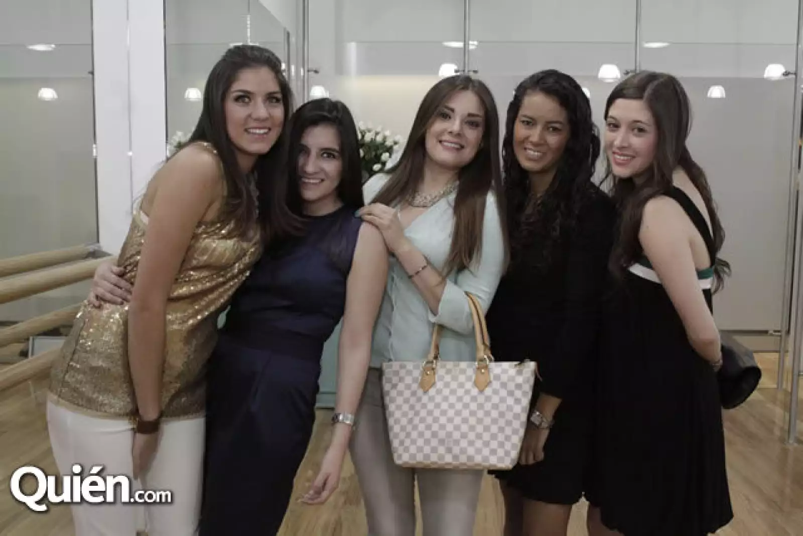María Payro,Maricarmen Cossío,Daniela Cruz-Figueroa,Susana Lemus,Leticia Flores