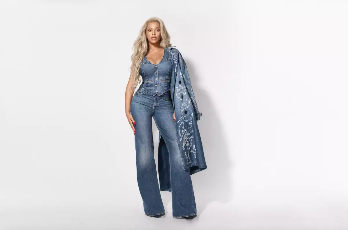 beyonce-levis-2.png