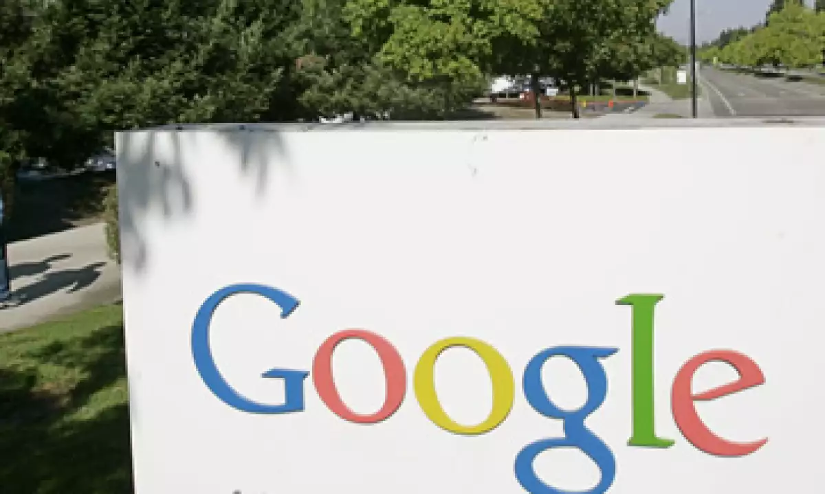 La nueva función se deriva de una base de datos creada por Google sobre más de 500 millones de personas. (Foto: AP)