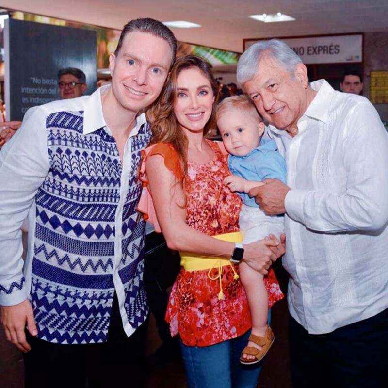 AMLO-bebe-Anahi.jpg
