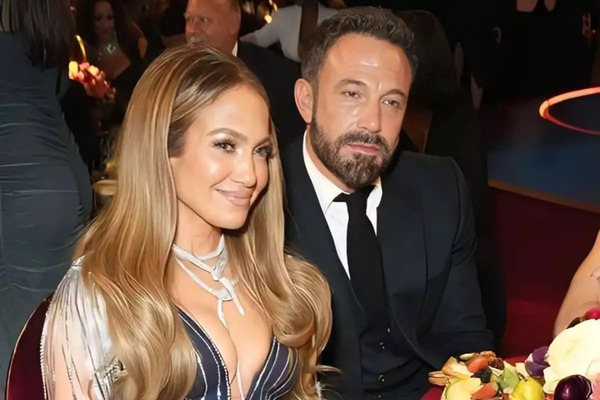Ben Affleck reacciona a los memes que le hicieron en los Grammy