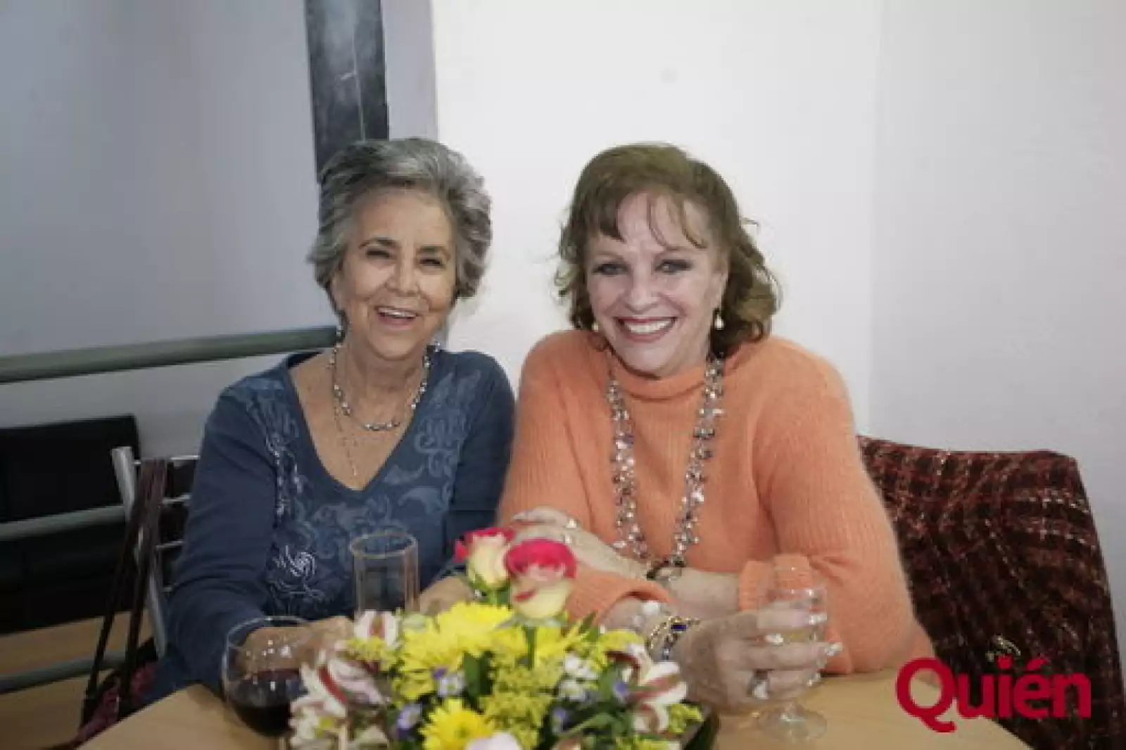 Mitzie Bunt, Beatriz Román