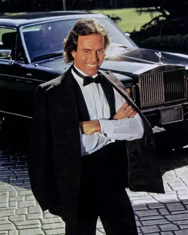 Julio Iglesias