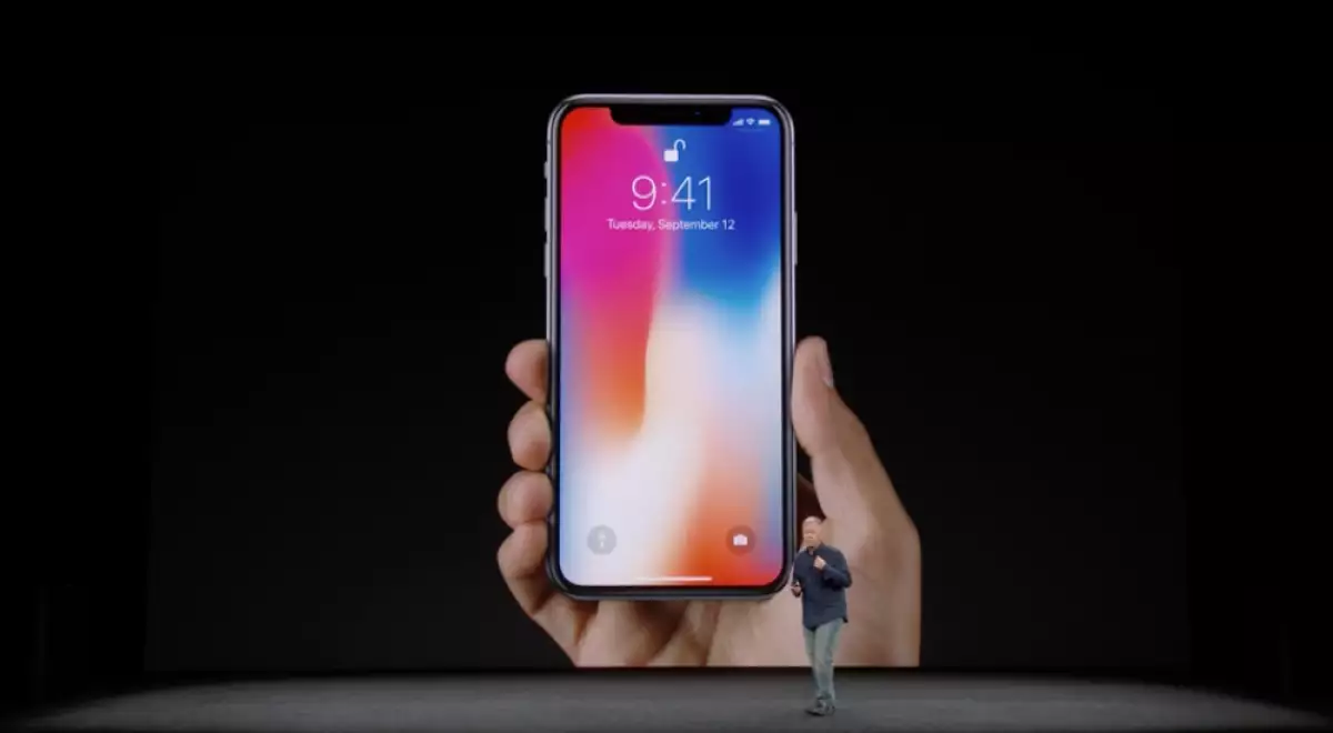 iPhone X