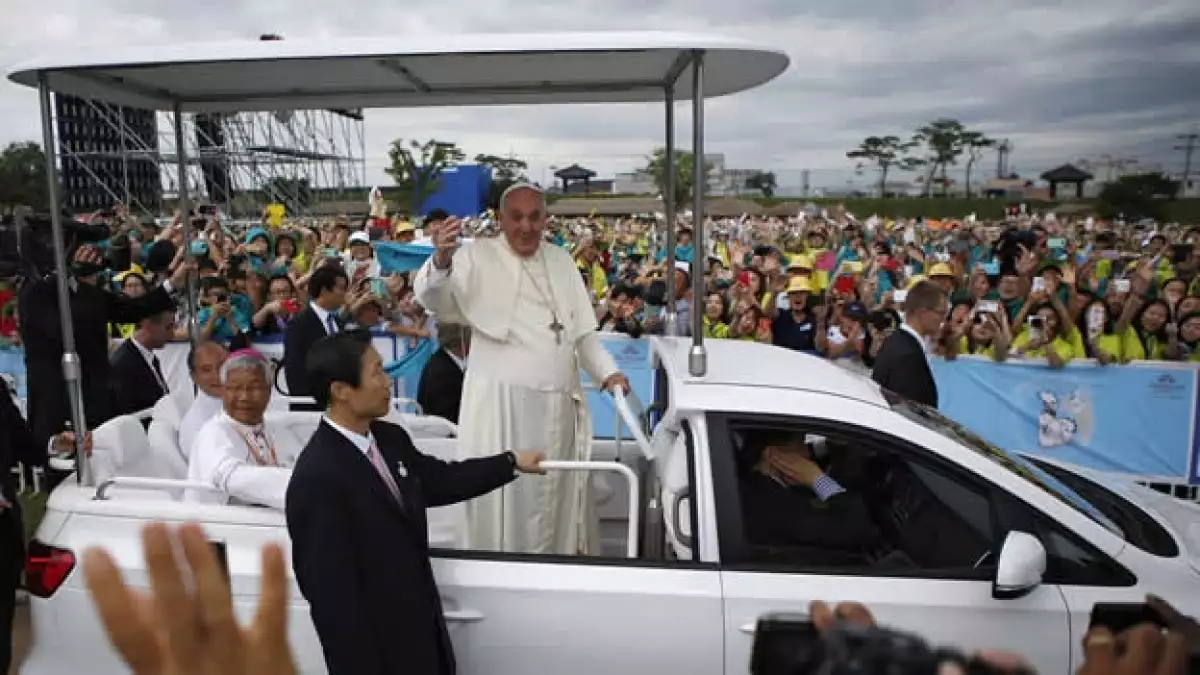 El papa Francisco solicitó a las dos Coreas a que se unan en un solo pueblo a través del diálogo