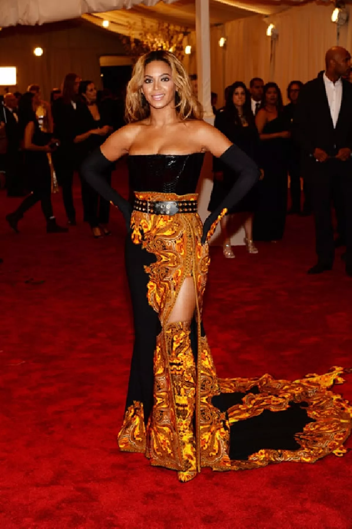 Beyonce también fue de las peor vestidas.