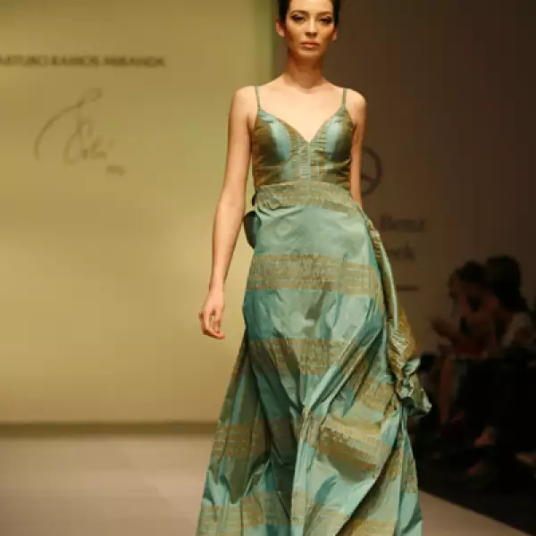 Desfile Arturo Ramos