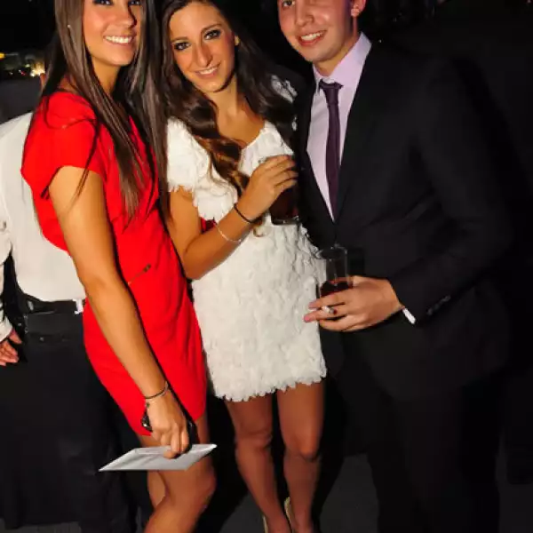 Isa Oyarsabal, Inés Verea y Gabriel Cantón