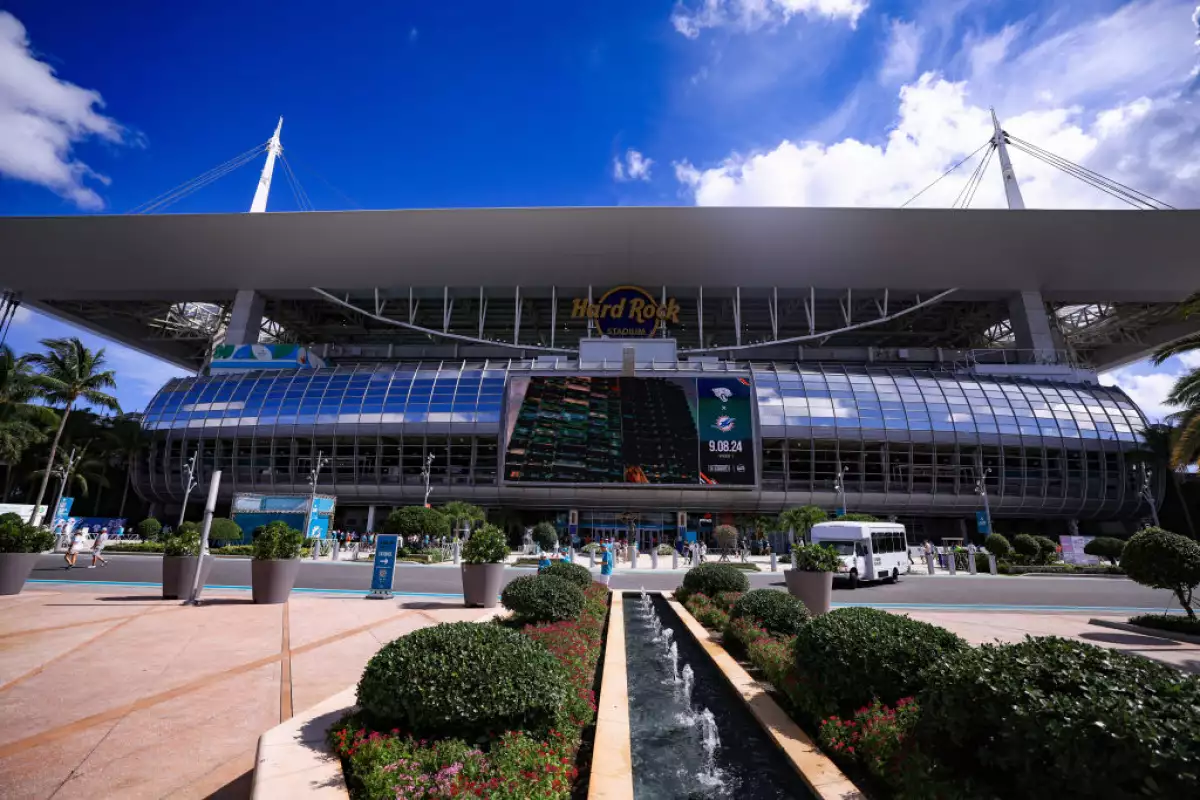 Jacksonville Jaguars v Miami Dolphins