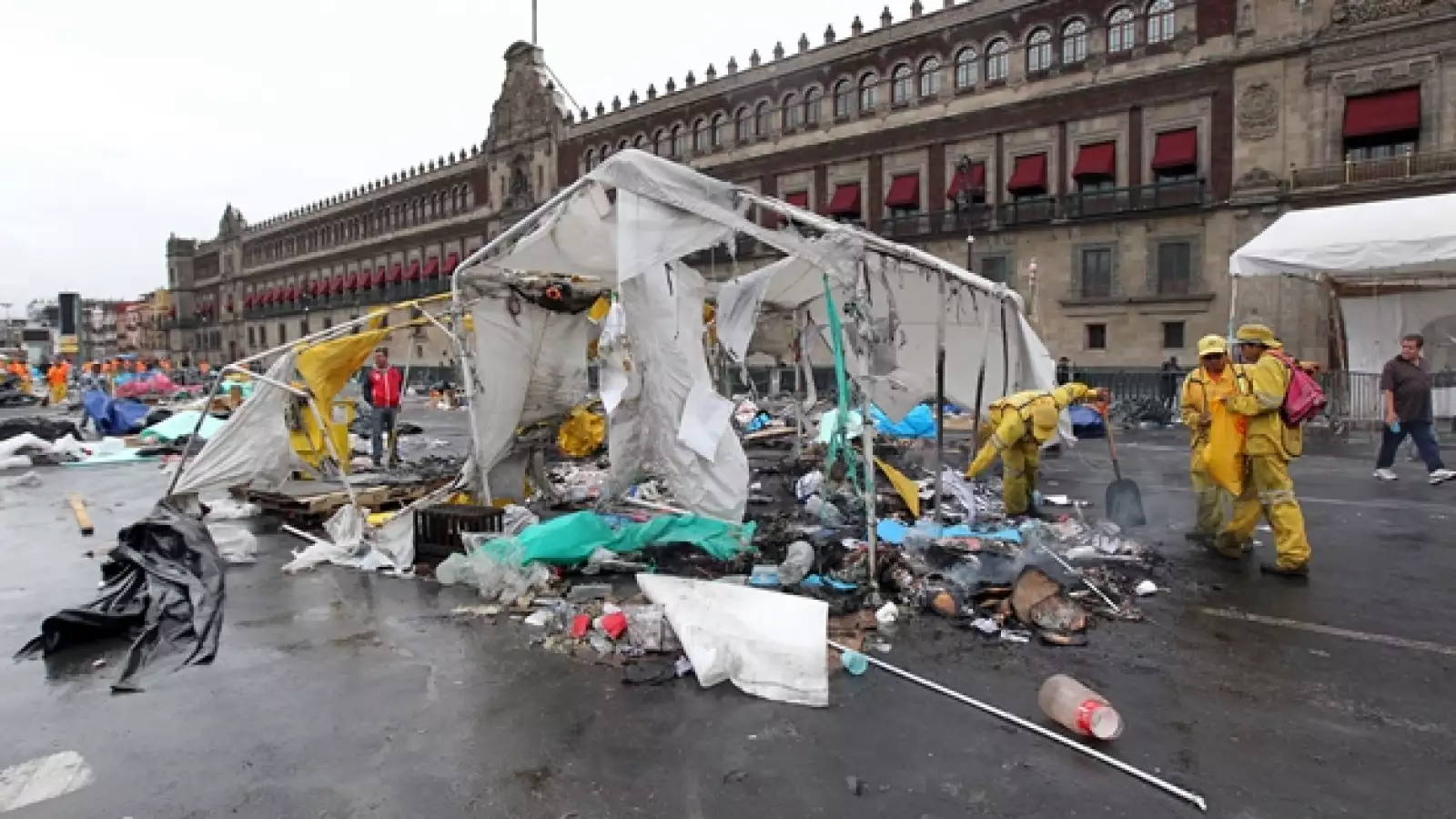 Limpieza del Zócalo7