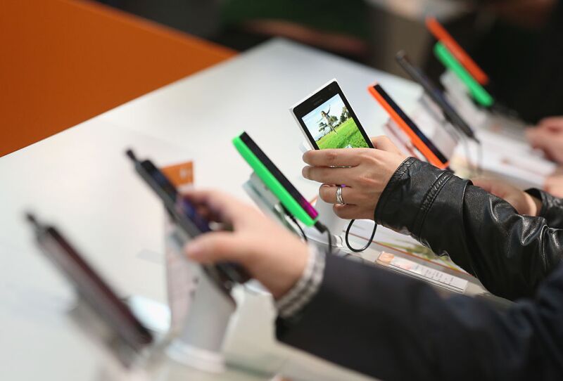 La firma ahora creará teléfonos y tablets con el sistema operativo Android de Google.