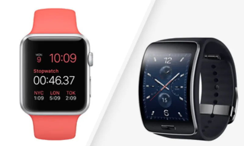 El Samsung Gear S (der) tiene un precio único de 350 dólares. (Foto: Especial )
