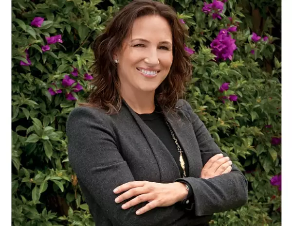 Como cada año junto con su fundación la ganadora de la Iniciativa México 2010 abrió una línea telefónica de ayuda.