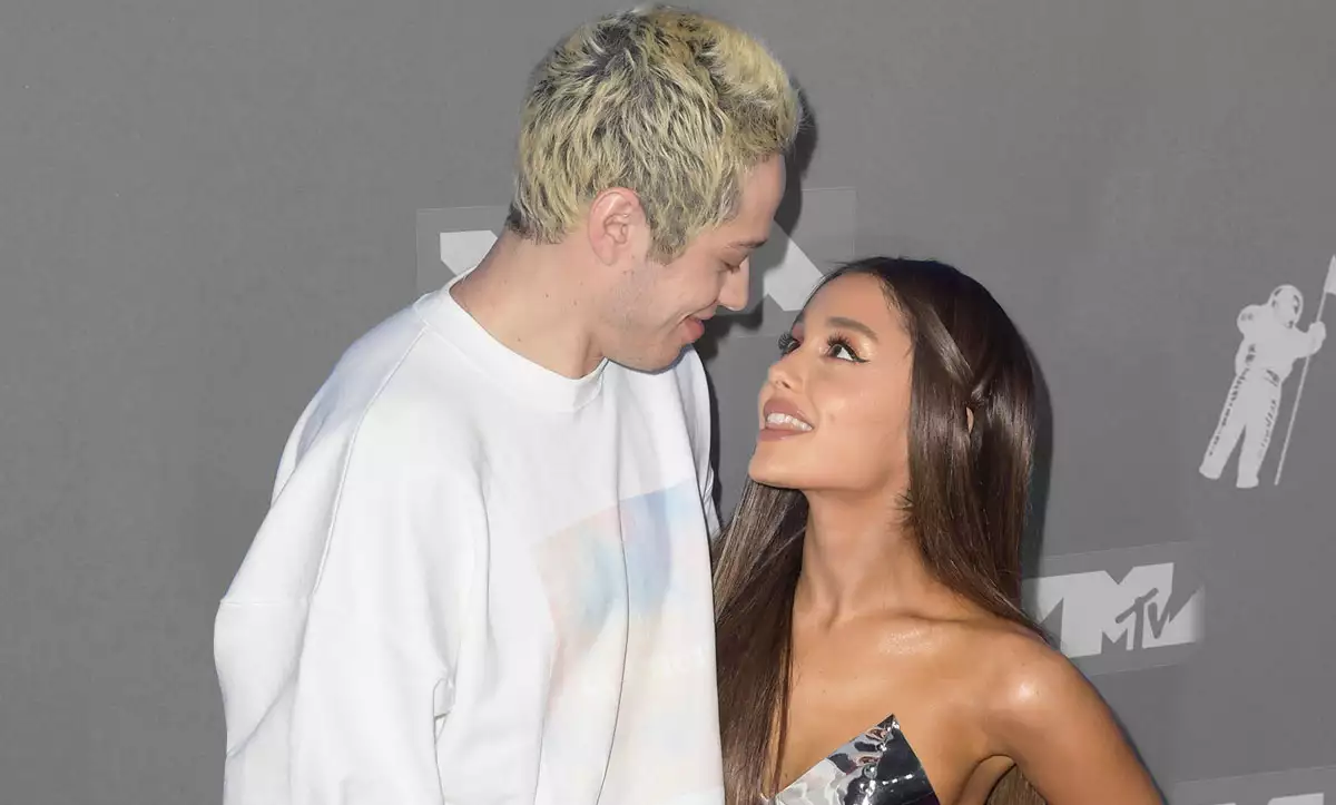 Pete-Davidson-Ariana-Grande-Se-burla-de-su-ruptura