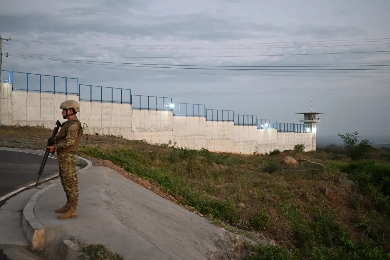 Trump sugiere sin pruebas que Kilmar Ábrego, deportado por error, es miembro de la MS-13