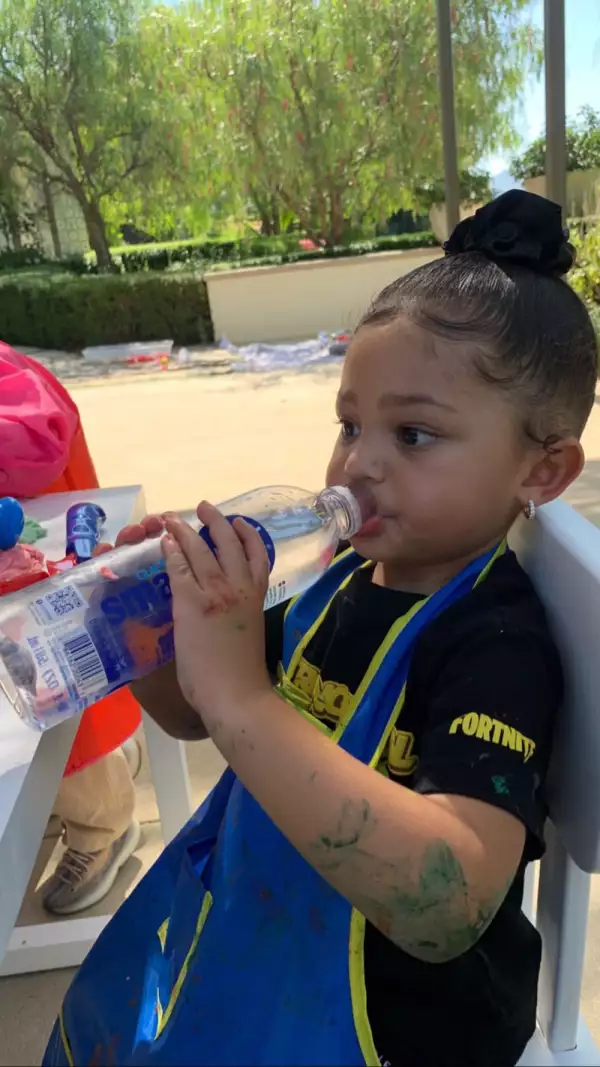Stormi-clases.jpg