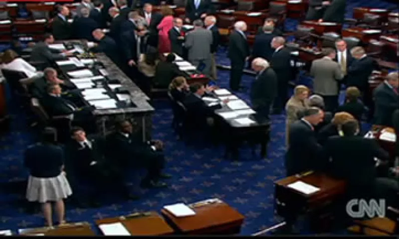 Los legisladores estadounidenses trabajaban apresurados el domingo para terminar los detalles de un acuerdo que eleve el límite de deuda del país  (Foto: Imagen tomada de CNNLive)