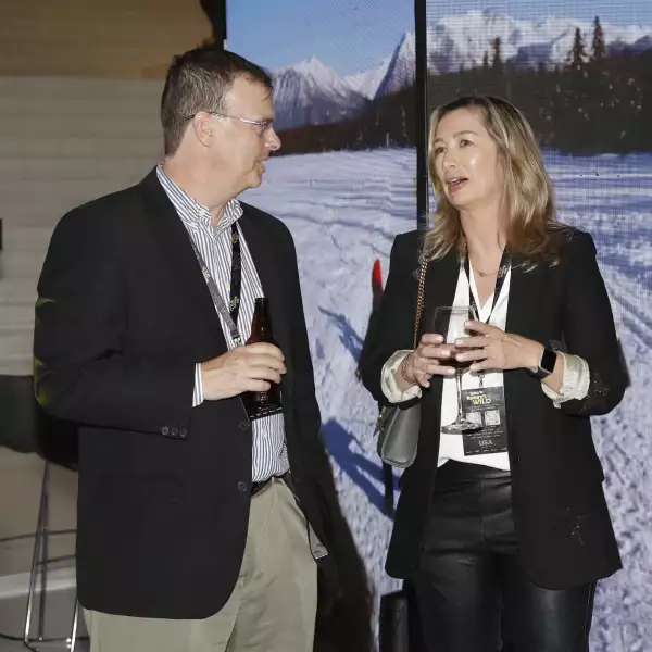 Shaun Macillivray, John Herrington y Ariel Tweto presentan Into nature ...