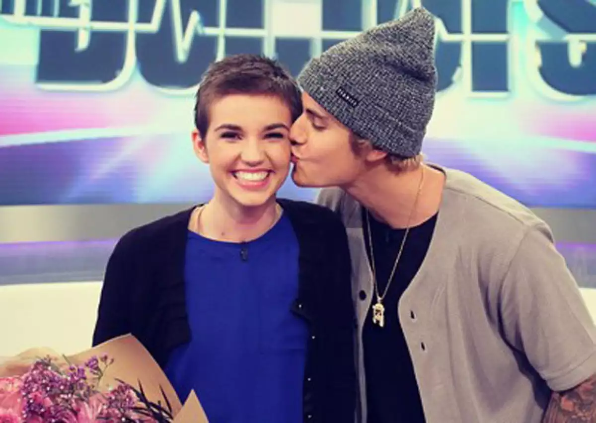 Todo indica que Justin Bieber está decidido a recuperar el tiempo perdido con sus fans.