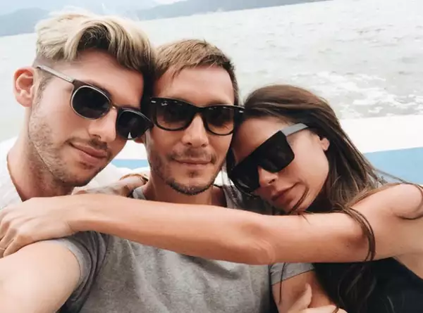 Victoria bailó en el video con Ken Paves, quien se encargó de arreglar a Eva para su boda.