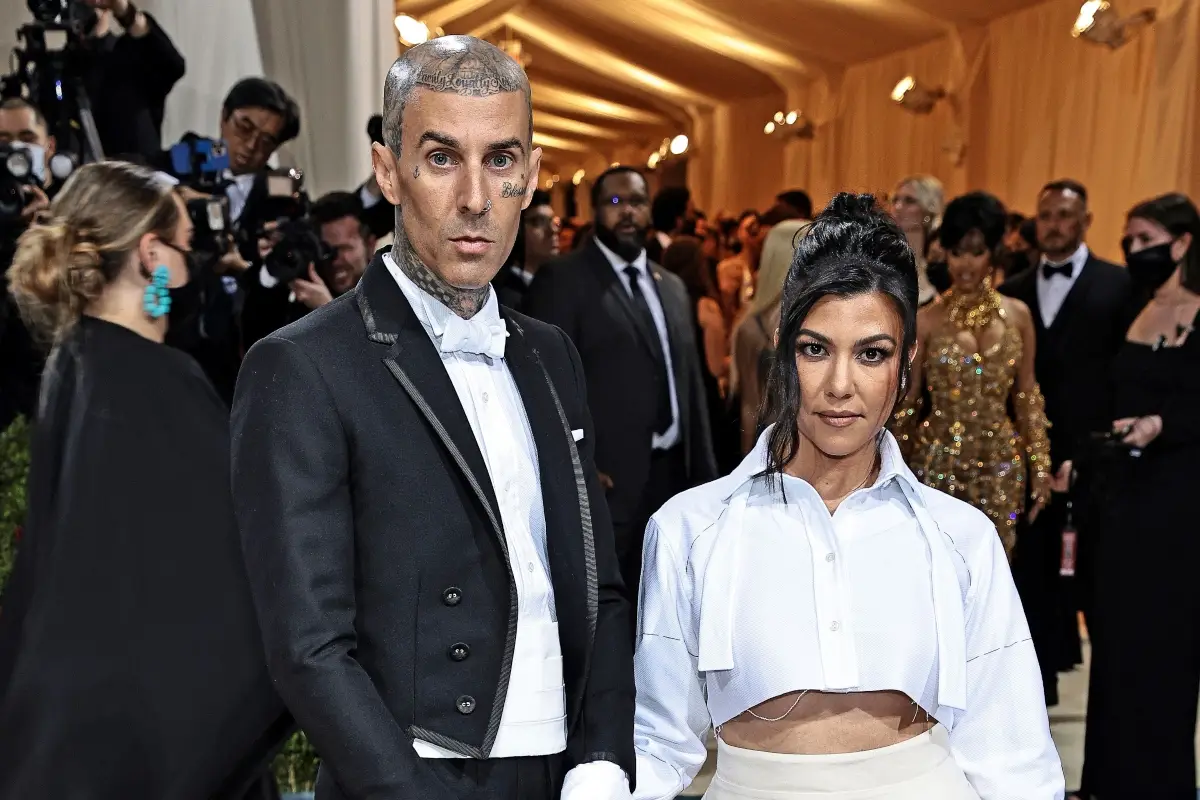 Travis Barker y Kourtney Kardashian 