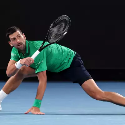 Novak Djokovic pasa la primera ronda del Abierto de Australia