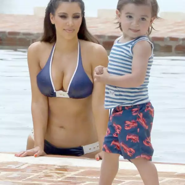 La socialité Kim Kardashian se fue de vacaciones a República Dominicana en compañía de su hermana Kourtney y su sobrino Mason Disick.