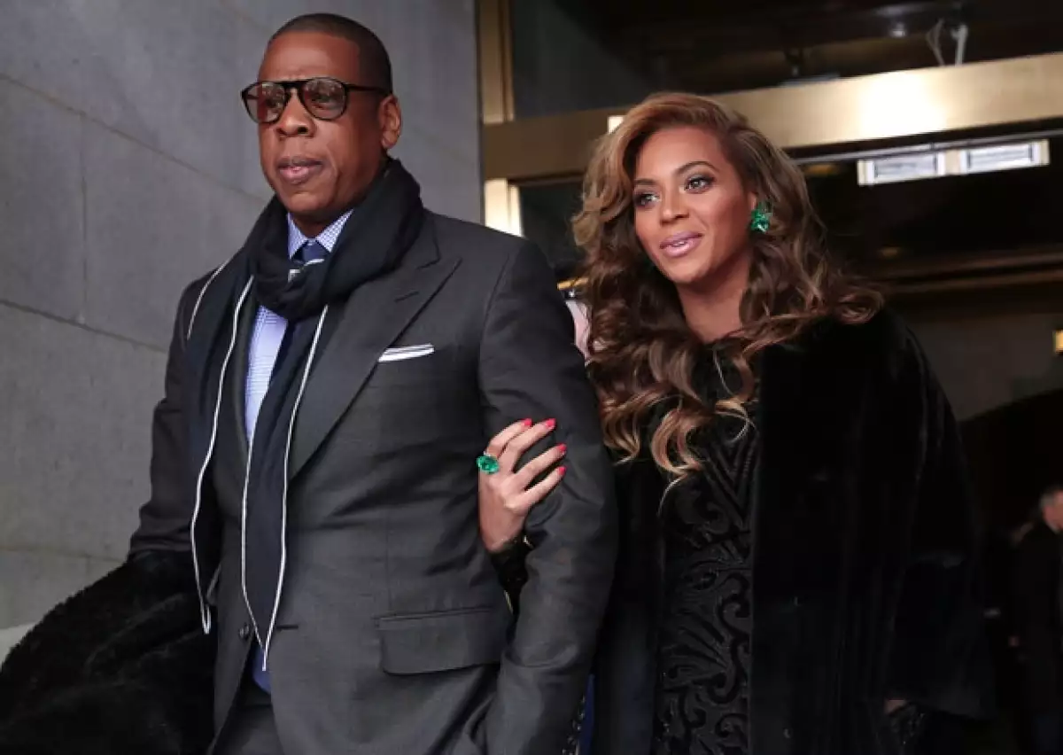 Durante una entrevista, la cantante dijo haber practicado mucho para el show del Super Bowl y que esto la ha mantenido bajo mucho estrés, por lo que su intimidad con Jay-Z la mantiene tranquila.