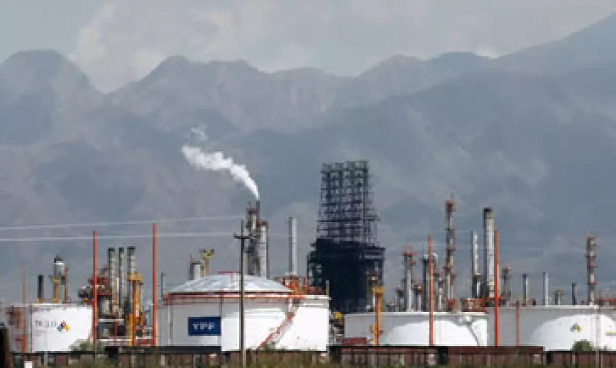 La indemnización a Repsol sería de unos 5,000 millones de dólares en bonos soberanos a 10 años, según fuentes de Reuters. (Foto: Reuters)