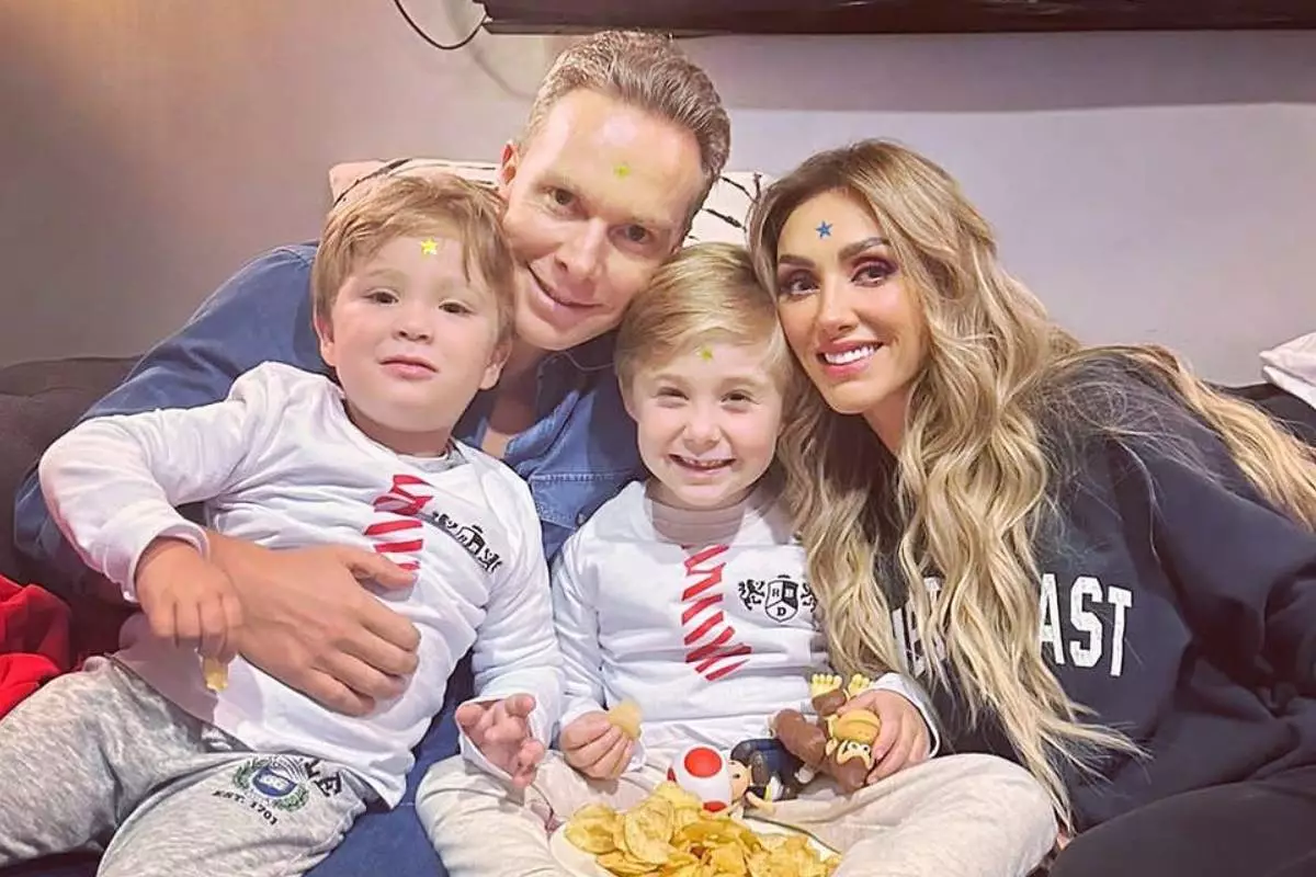 anahi-familia.jpg