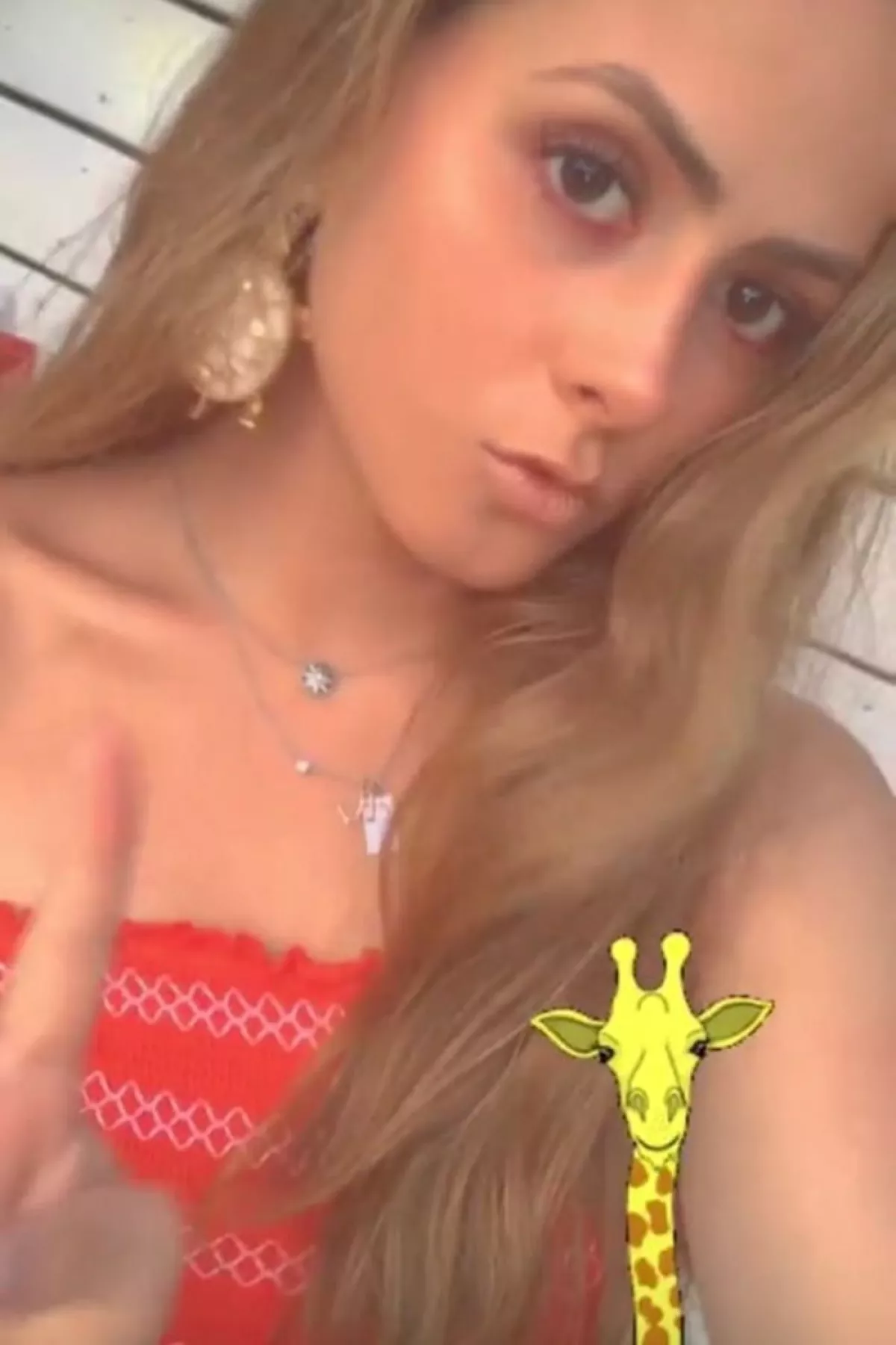 Nicole Peña se cambia el look 2.jpg