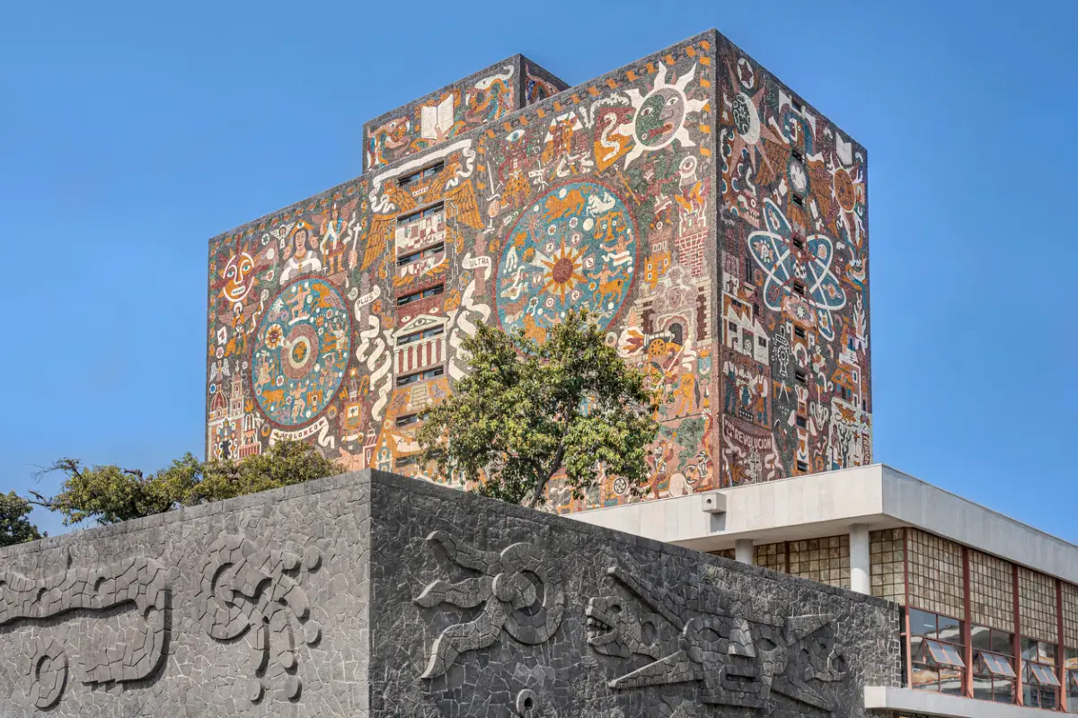Immense building considered by UNESCO as a World Heritage Site.