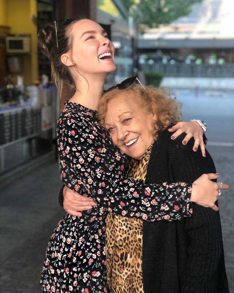 Resultado de imagen para belinda y su abuela