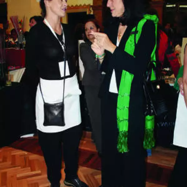 Gabriela Adler, Gabriela Hank