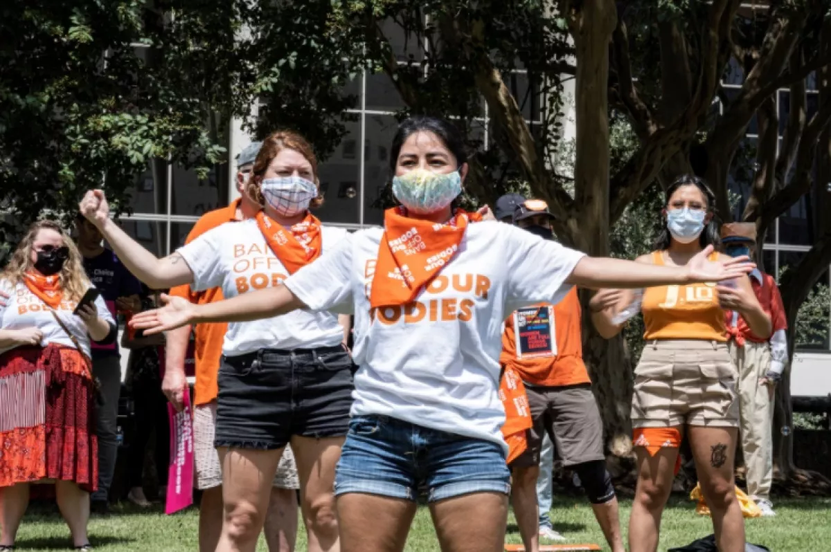 activistas protestan por nueva ley sobre el aborto en Texas 